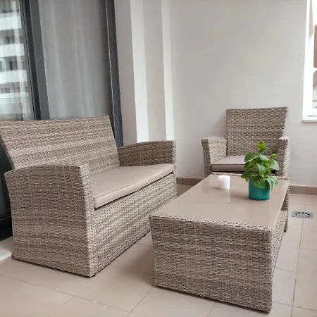 New Luxury For Rent Gardens, Near The Sea And The Center